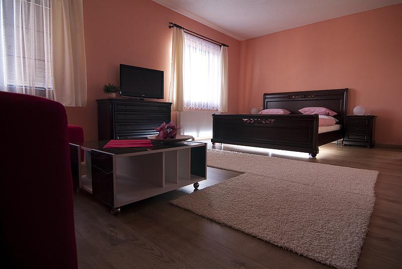 Penzion A Restaurace U Mamy Hotel Frydek-Mistek Phòng bức ảnh