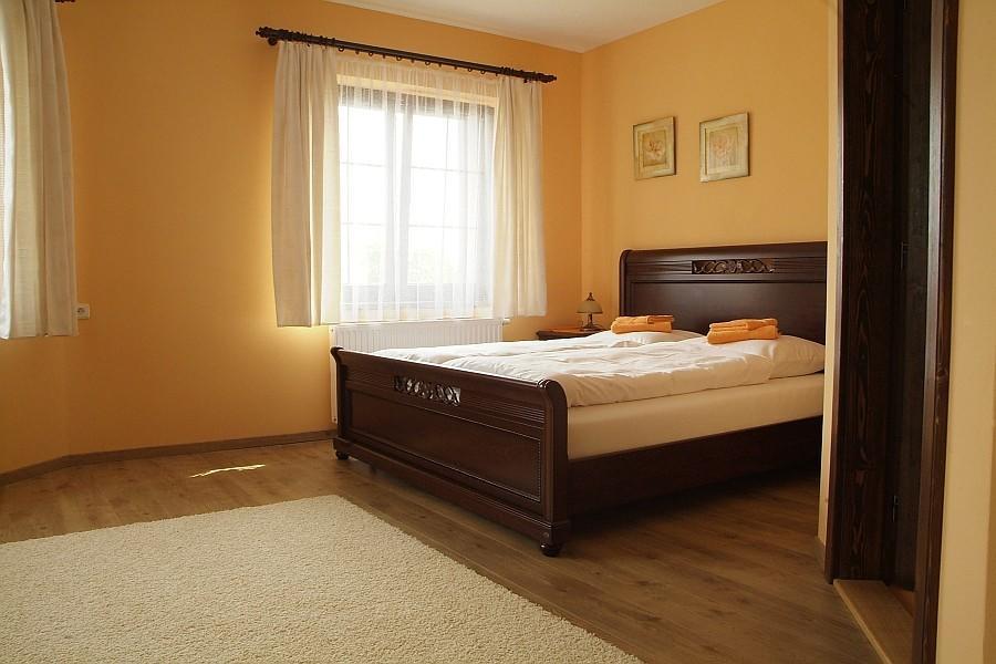 Penzion A Restaurace U Mamy Hotel Frydek-Mistek Phòng bức ảnh