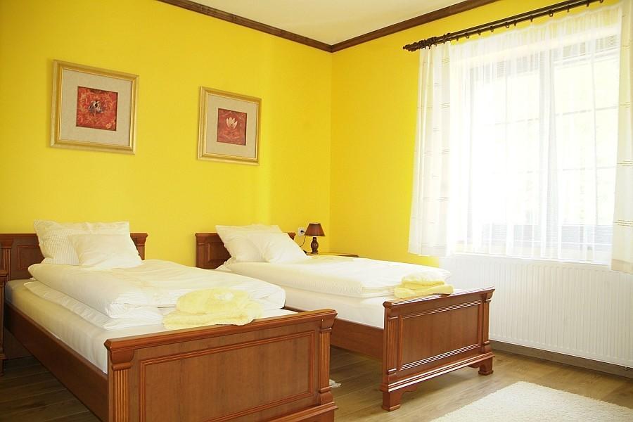 Penzion A Restaurace U Mamy Hotel Frydek-Mistek Phòng bức ảnh